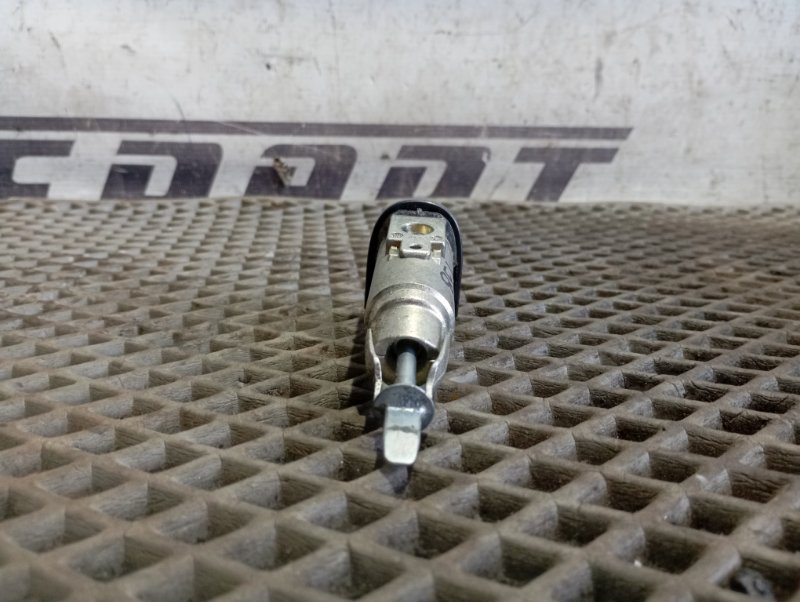 Заглушка двери Skoda YETI 2015