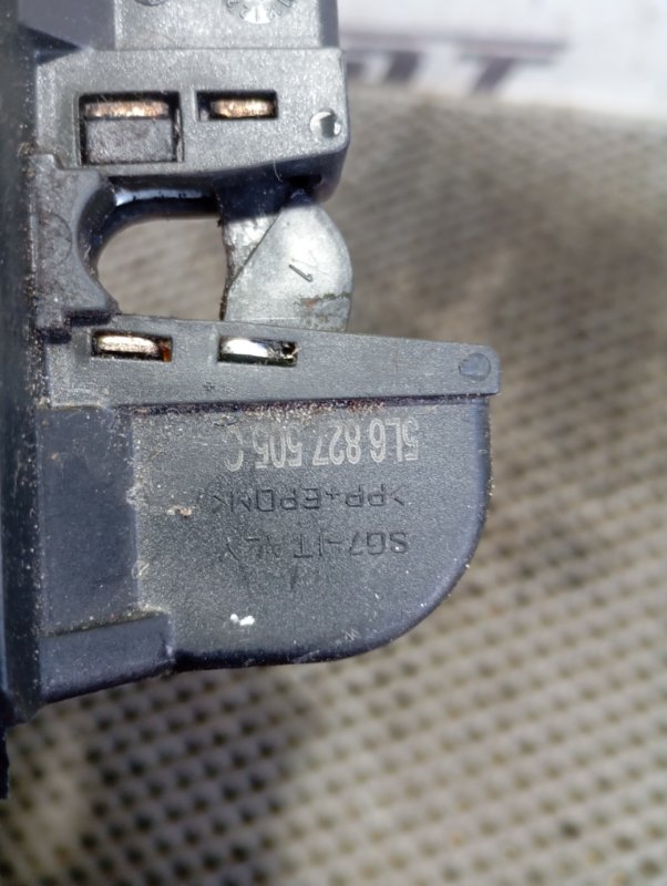 Замок багажника Skoda YETI 2015