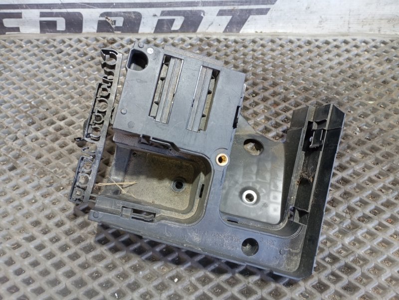 Блок предохранителей Skoda YETI 2011 5L