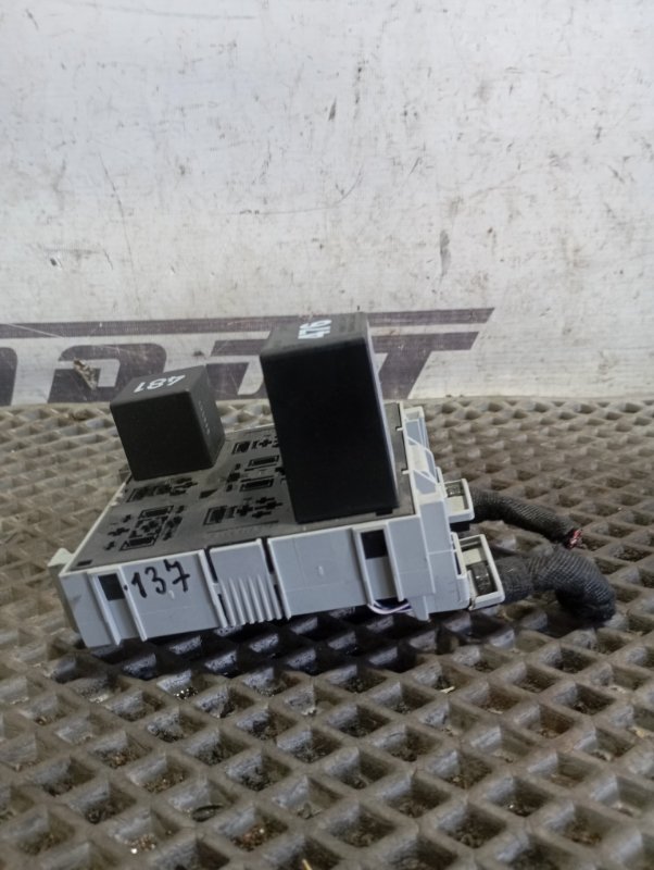 Блок предохранителей Volkswagen Touareg 2006 GP