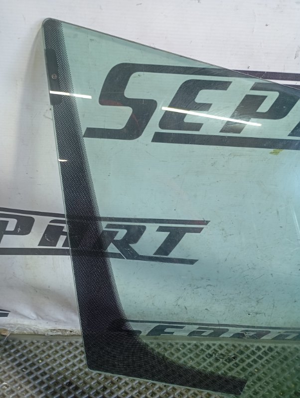 Стекло боковое Volkswagen Touareg 2006 GP