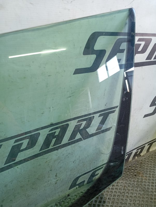 Стекло боковое Volkswagen Touareg 2006 GP