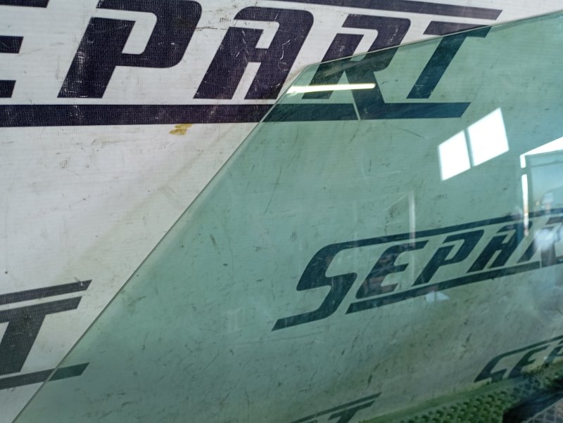 Стекло боковое Volkswagen Touareg 2006 GP