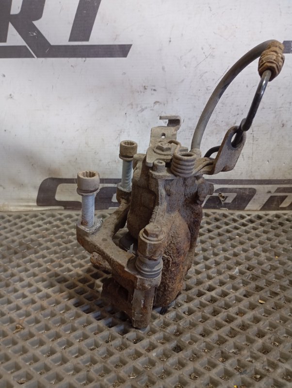 Суппорт Skoda YETI 2011 5L