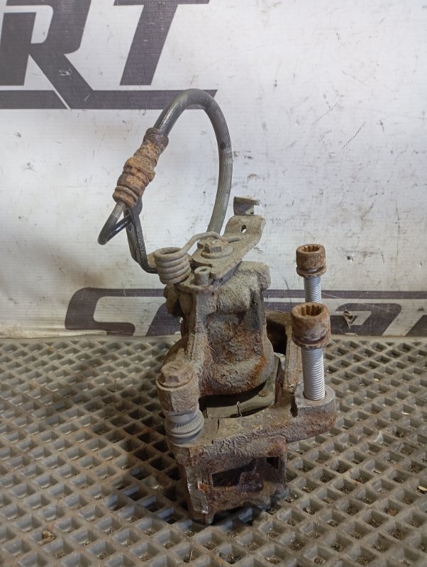 Суппорт Skoda YETI 2011 5L