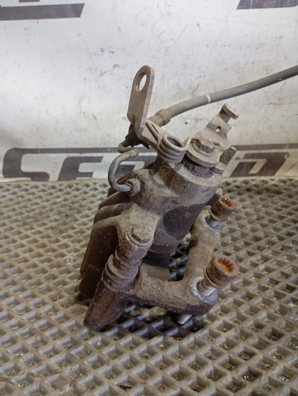 Суппорт Skoda YETI 2011 5L