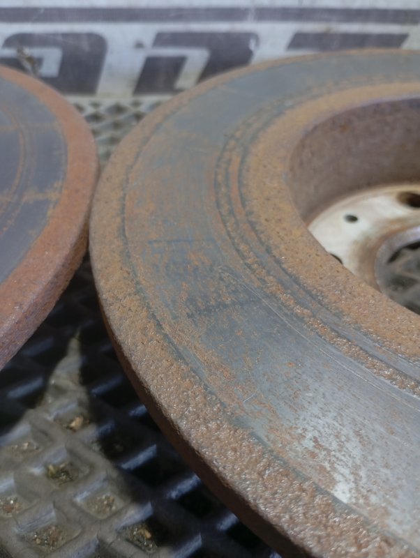 Диски тормозные Skoda YETI 2011 5L