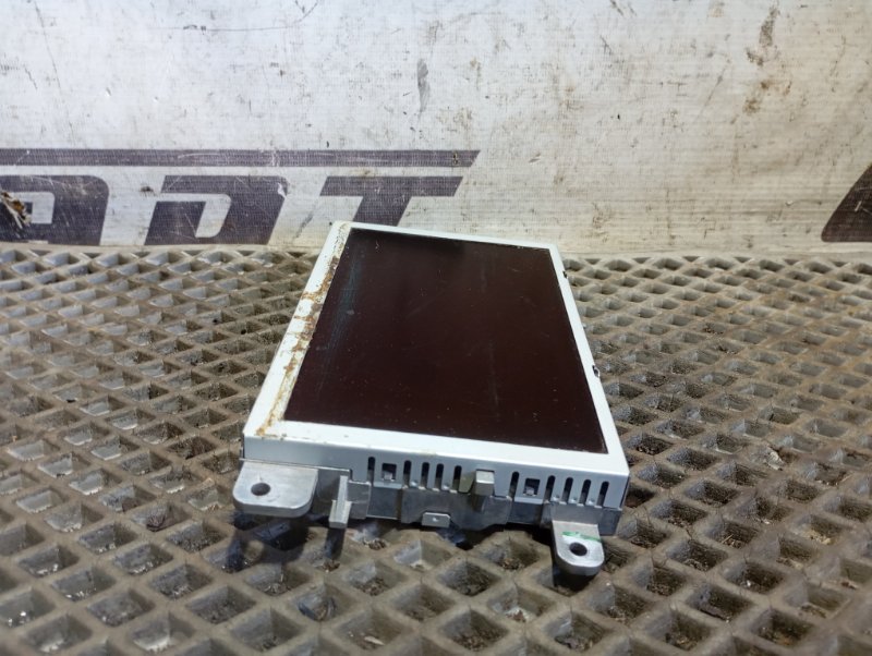 Экран MMI Audi Q5 2010 8R