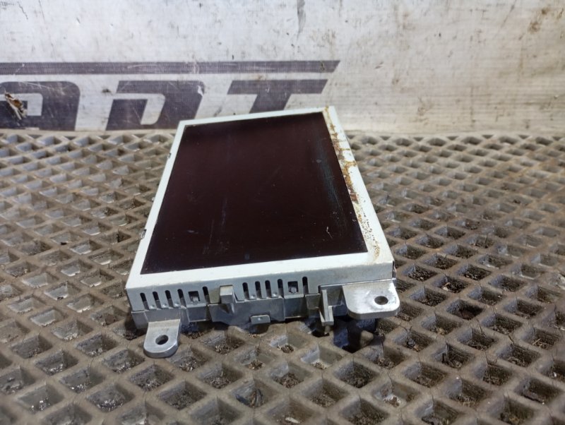 Экран MMI Audi Q5 2010 8R