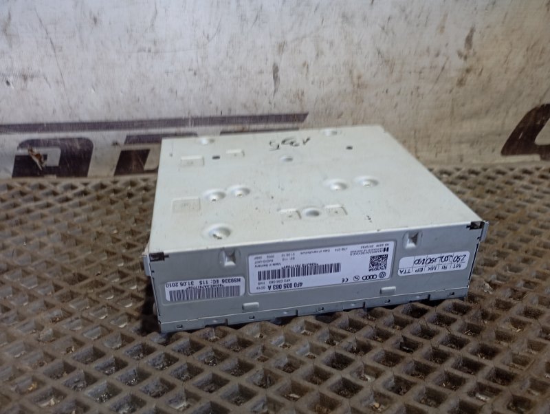 Блок управления Audi Q5 2010 8R