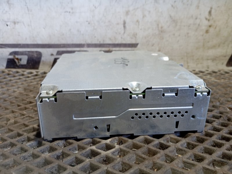 Блок управления Audi Q5 2010 8R