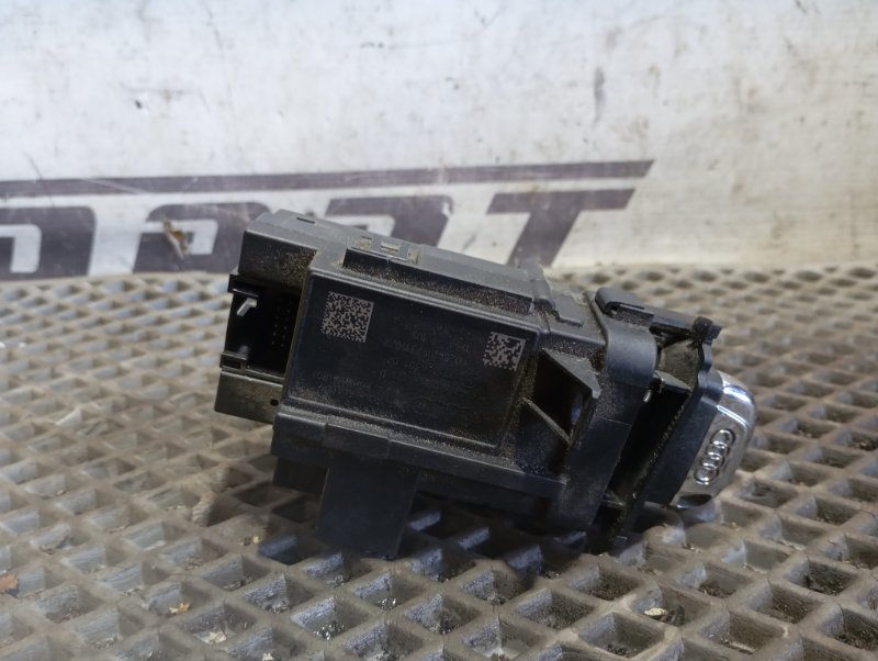 Ключ зажигания Audi Q5 2010 8R