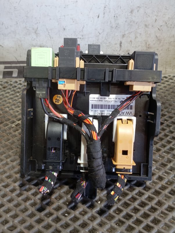 Блок предохранителей Skoda YETI 2015