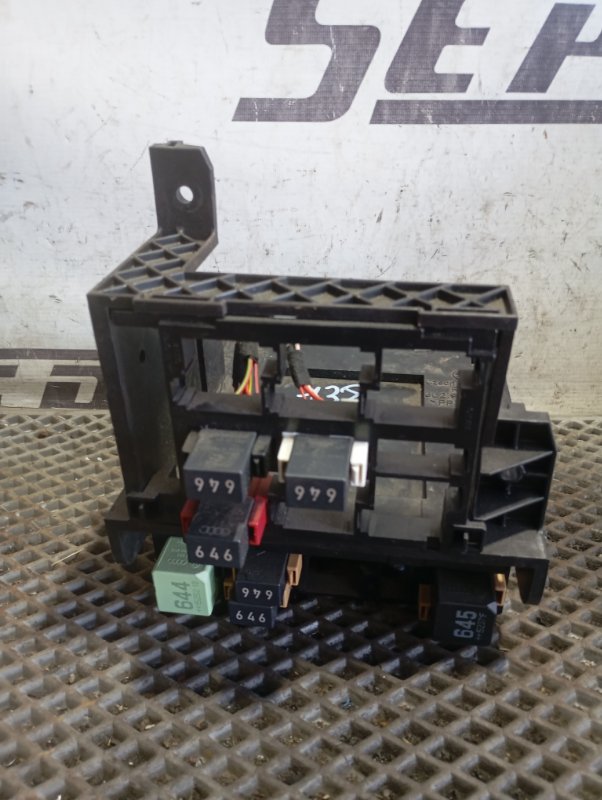 Блок предохранителей Skoda YETI 2015