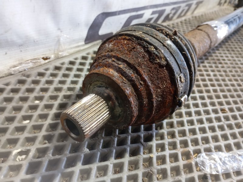 Вал приводной Skoda YETI 2015