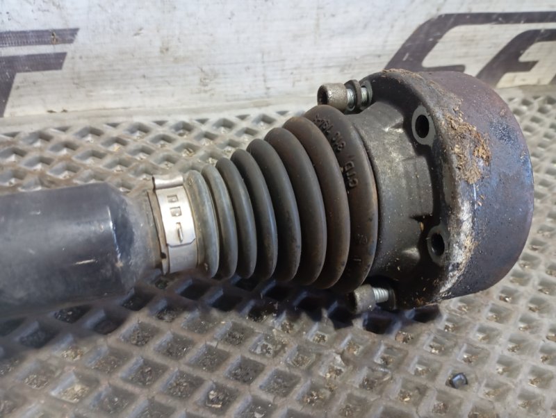 Вал приводной Skoda YETI 2015