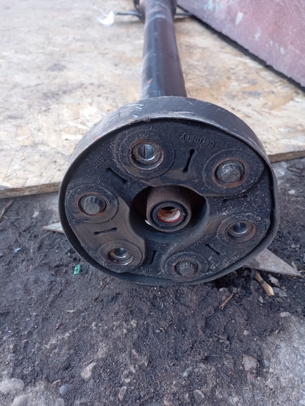 Вал карданный Skoda YETI 2011 5L