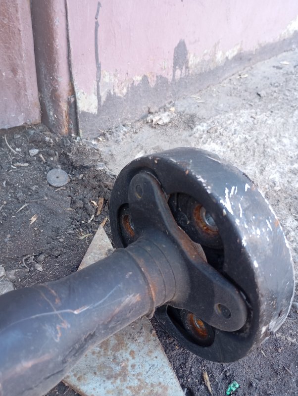 Вал карданный Skoda YETI 2011 5L