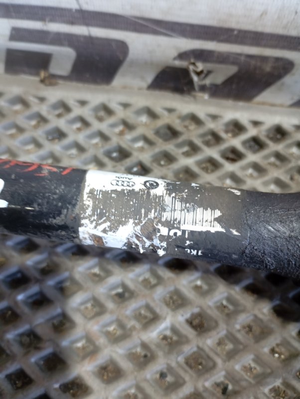 Вал приводной Skoda YETI 2011 5L