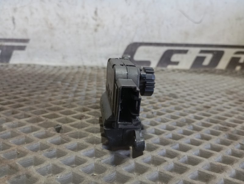 Сервопривод заслонки печки Volkswagen Passat 2007 B6