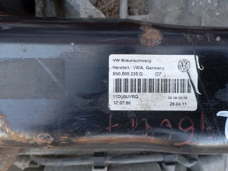 Балка подвески Skoda YETI 2011 5L