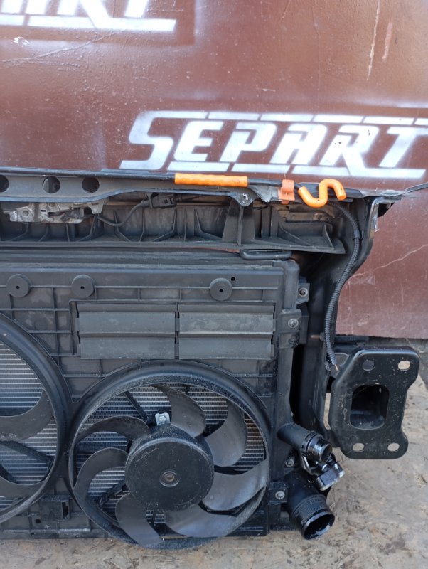 Кассета радиаторов в сборе с телевизором Skoda YETI 2011 5L