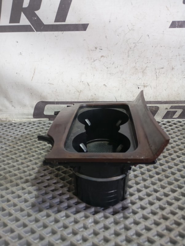Подстаканник Volkswagen Touareg 2006 GP