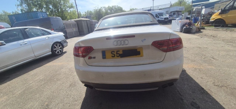 Audi S5 8T Cabriolet Audi S5 2010 8T