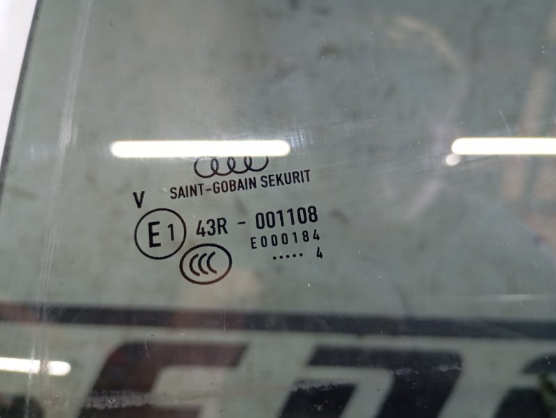 Стекло двери Audi S3 2016 8V hatchback