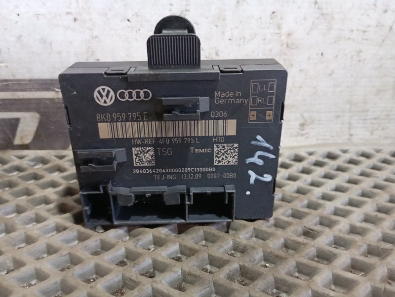 Блок управления двери Audi S5 2010 8T