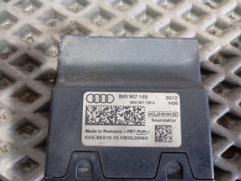 Блок симпозера звука двигателя Audi S3 2016 8V hatchback