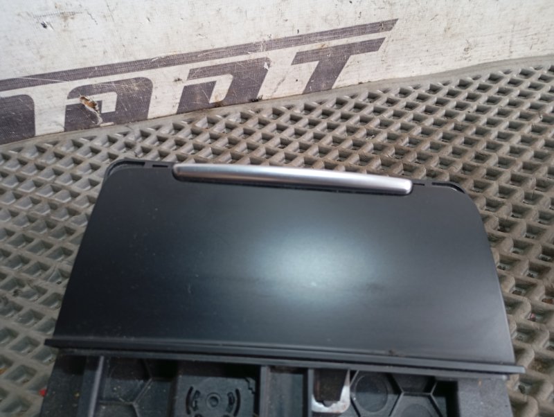 Пепельница Audi S5 2010 8T