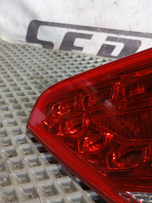 Фонарь внутренний Audi S5 2010 8T
