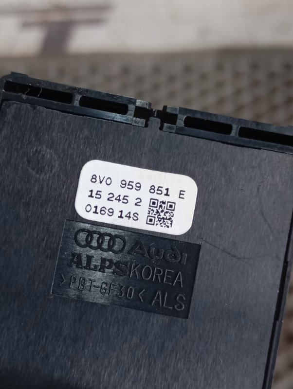 Кнопки стеклоподъемников Audi S3 2016 8V hatchback