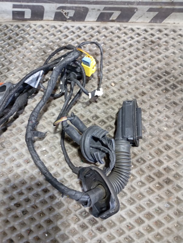 Проводка двери Audi A4 2011 B8