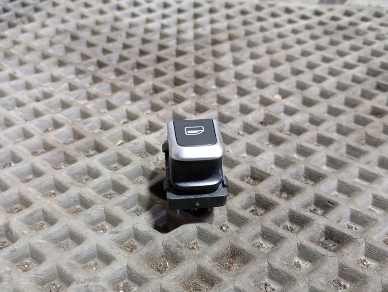 Кнопки стеклоподъемников Audi S5 2013 8T