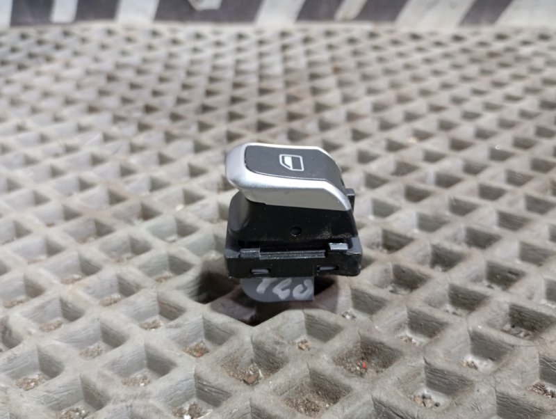 Кнопки стеклоподъемников Audi S5 2013 8T