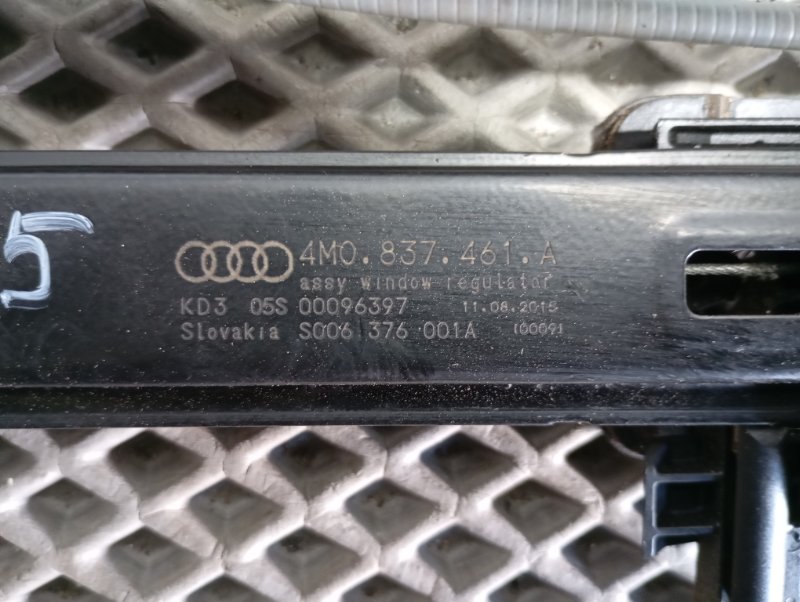 Стеклоподъемник Audi Q7 2015 4M