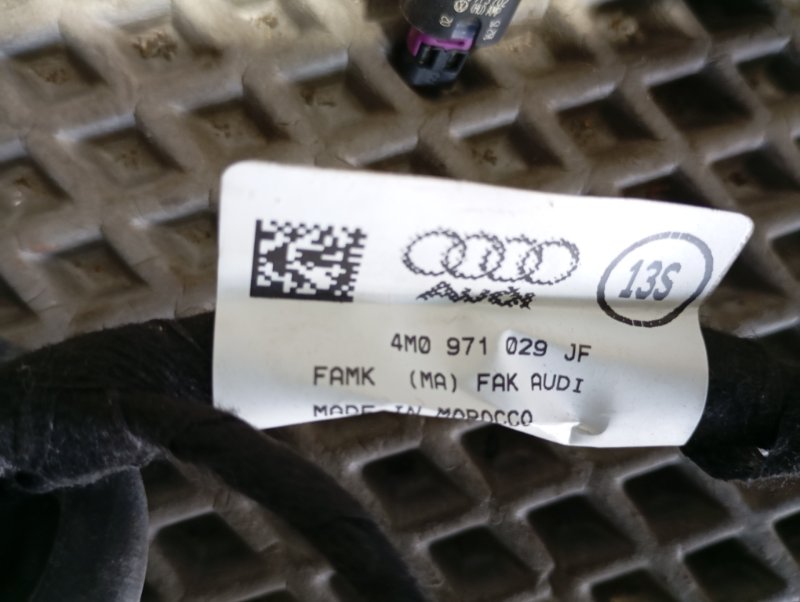 Проводка (коса) двери Audi Q7 2015 4M