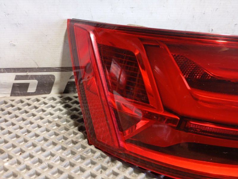 Фонарь Audi Q7 2015 4M