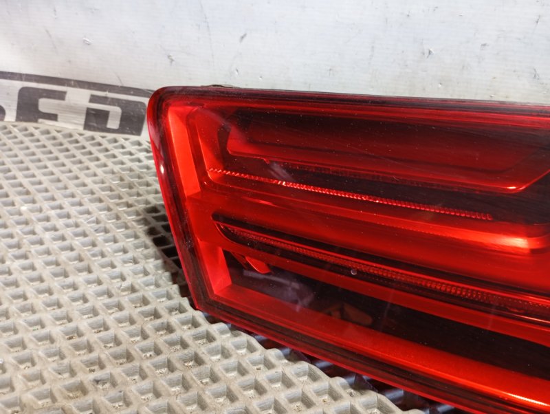 Фонарь Audi Q7 2015 4M