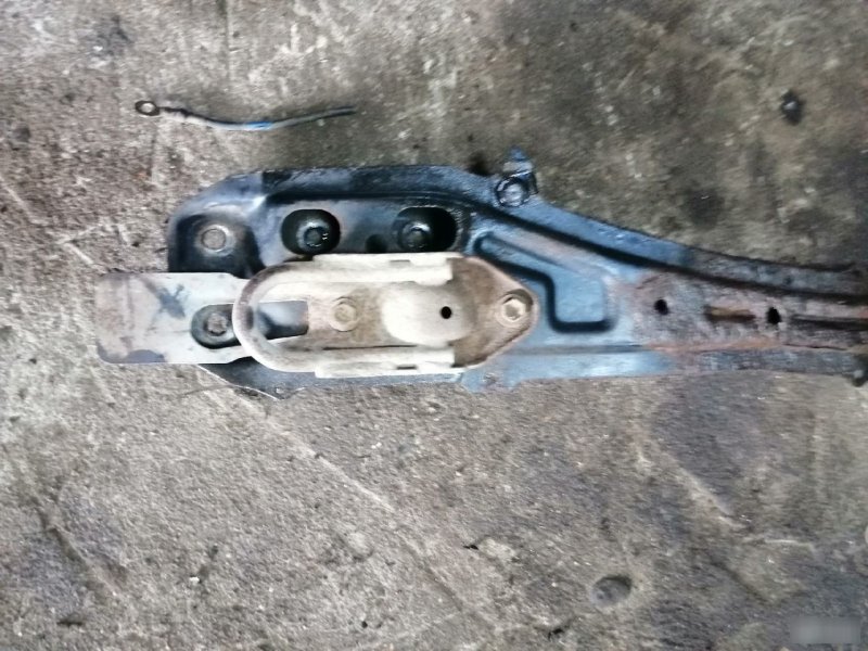 Балка продольная Toyota Corolla E120