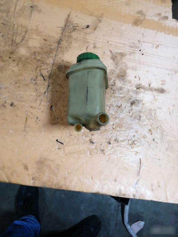 Бачок гур Porsche Cayenne 955