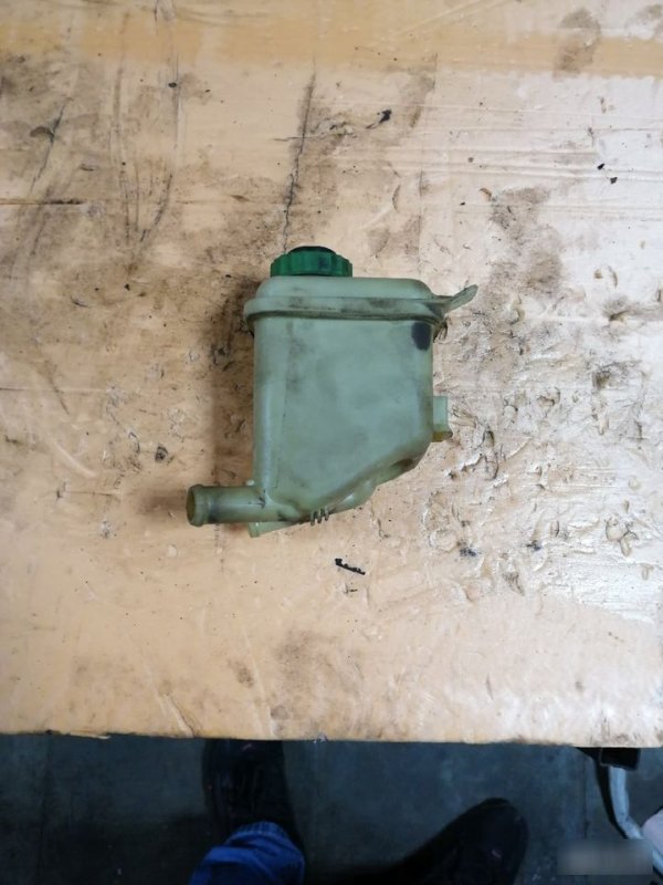 Бачок гур Porsche Cayenne 955