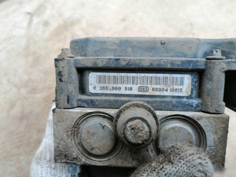 Блок ABS Nissan Note E11