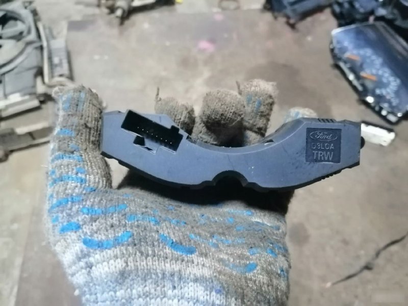 Блок кнопок Ford Focus