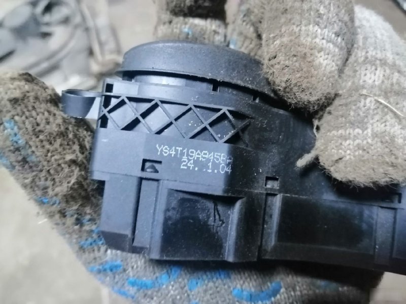 Блок кнопок Ford Focus