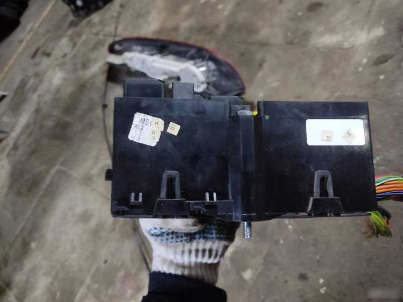 Блок предохранителей Ford Fusion