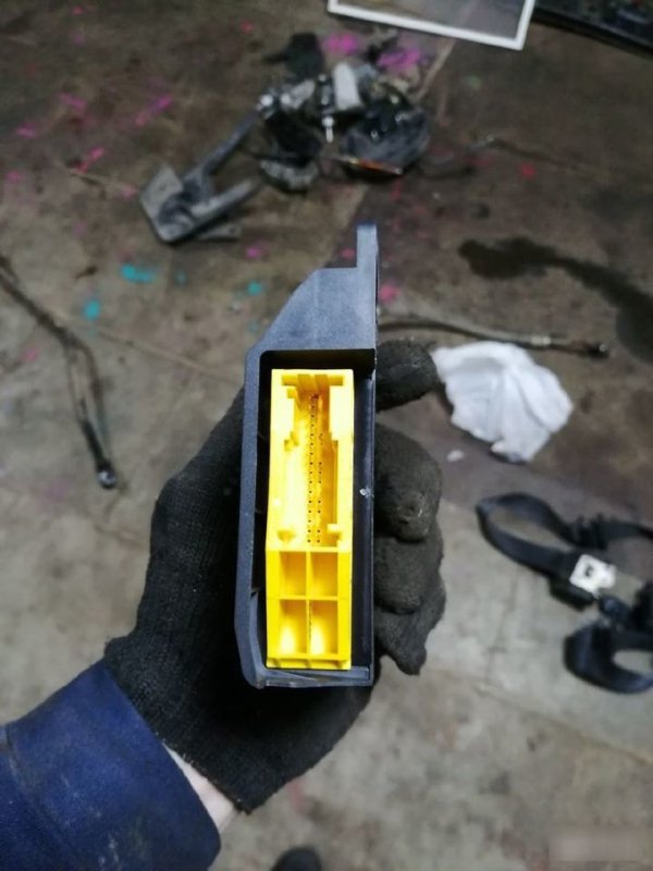 Блок управления AIR BAG Renault Logan