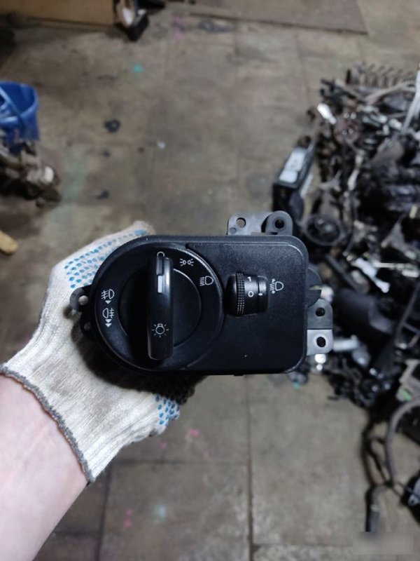Блок управления светом Ford Fusion